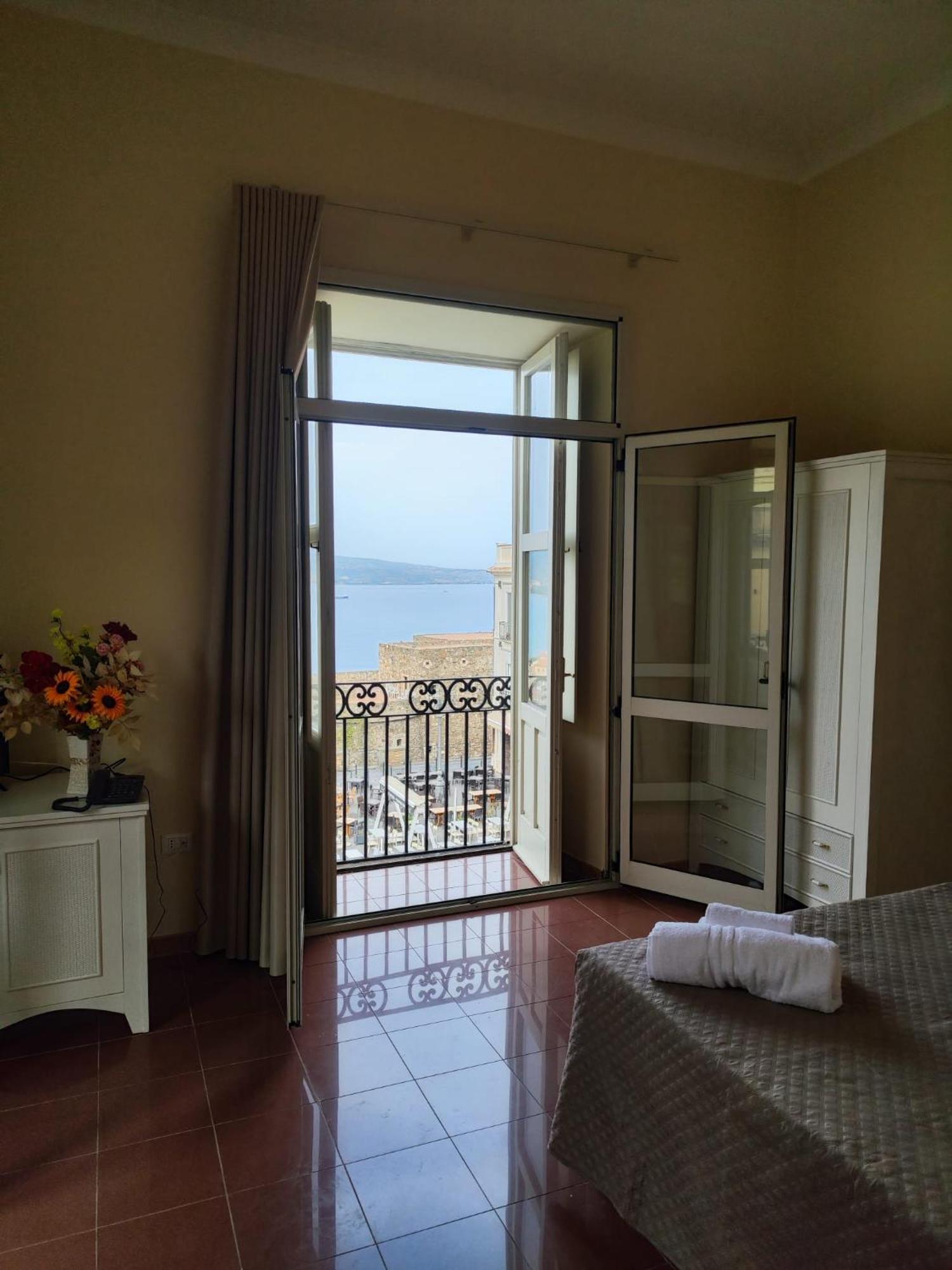 Hotel Della Piazza Pizzo  Extérieur photo