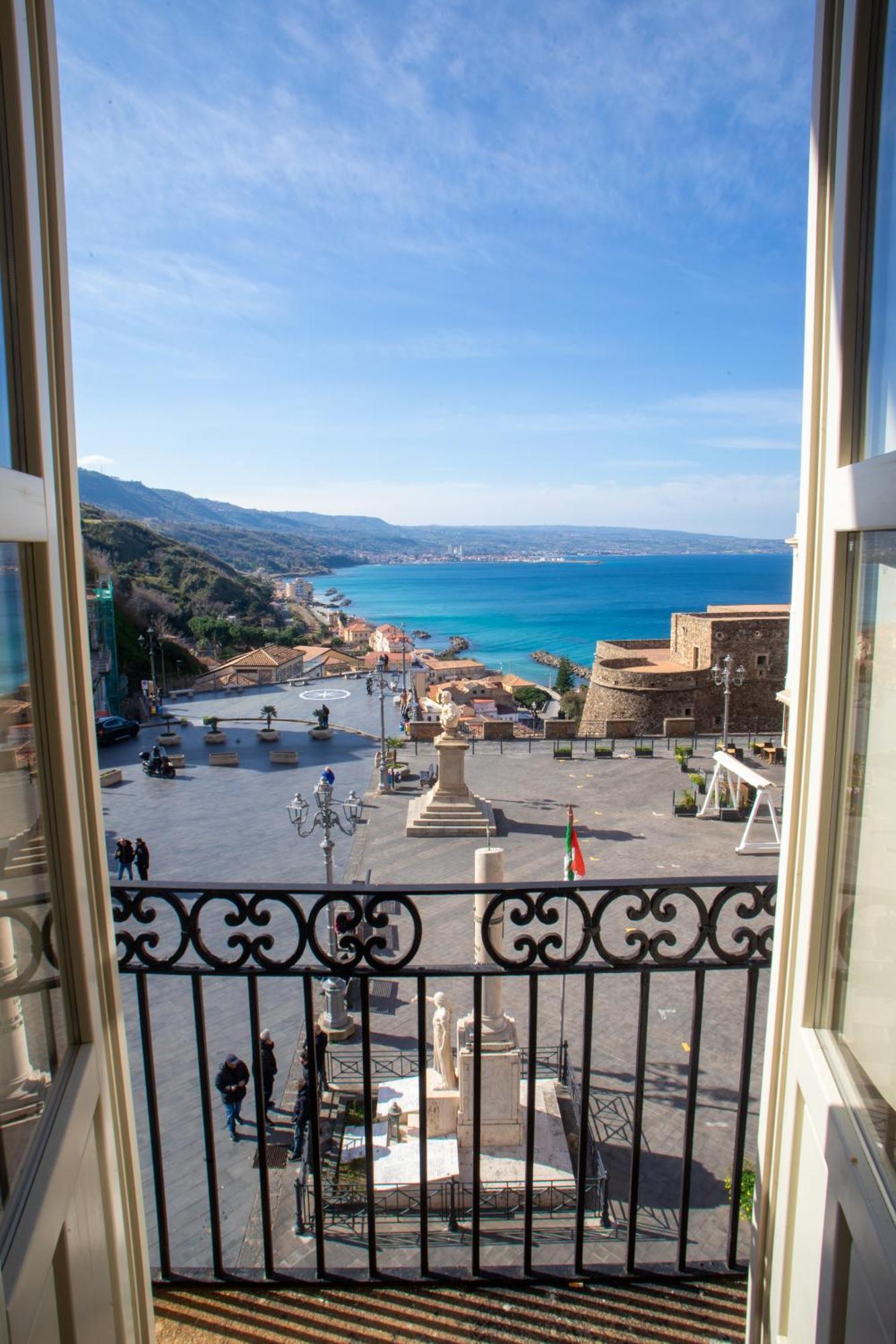 Hotel Della Piazza Pizzo  Extérieur photo